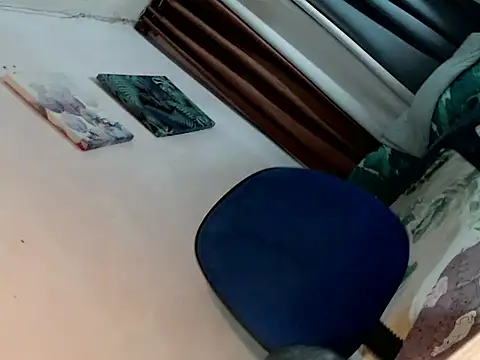 SweetlovelyLhena online show from December 1, 5:29 pm