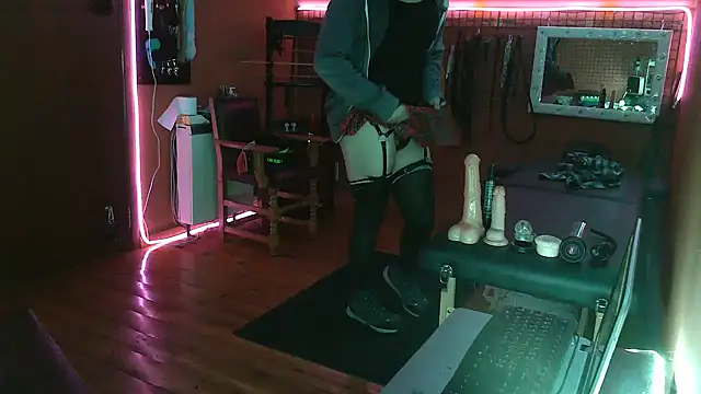 Snapshot of Ginny-the-bdsm-nympho chatting on February 2, 5:37 pm Ginny-the-bdsm-nympho online show from February 2, 5:37 pm