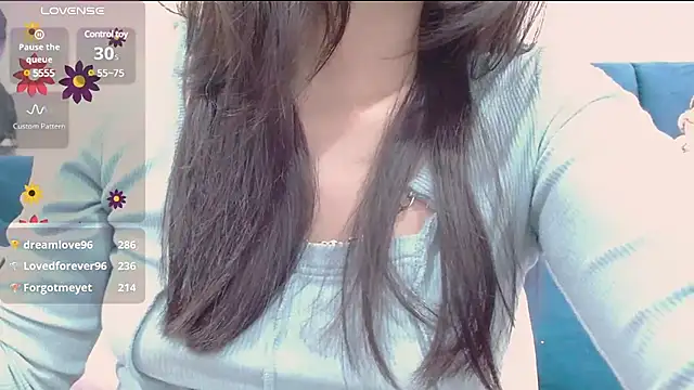 Snapshot of YURIALA chatting on December 28, 6:39 am YURIALA online show from December 28, 6:39 am