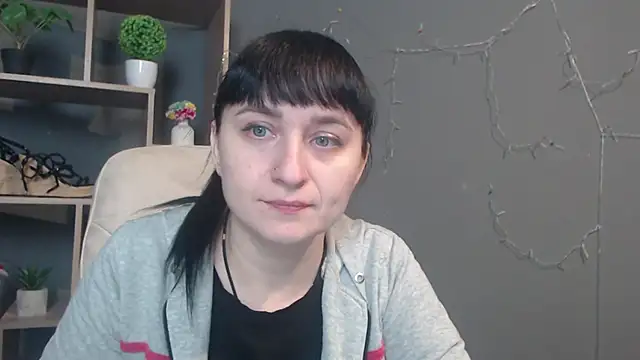 Snapshot of NinaFlawlees chatting on December 1, 12:54 pm NinaFlawlees online show from December 1, 12:54 pm