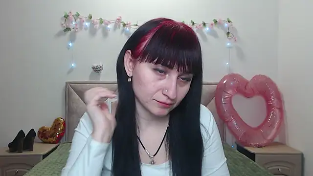 NinaFlawlees online show from March 5, 12:56 pm