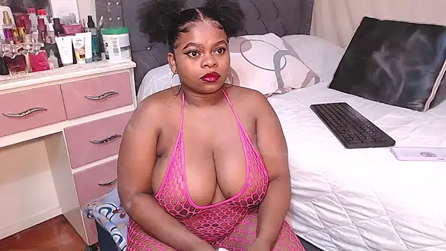 Snapshot of CanndyBrunett chatting on December 22, 7:33 pm CanndyBrunett online show from December 22, 7:33 pm