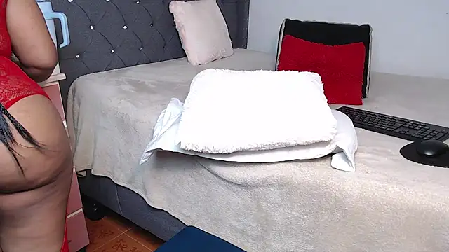 CanndyBrunett online show from March 20, 2:33 pm