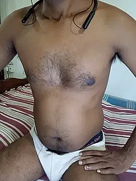 Snapshot of robinsan1010 chatting on August 4, 6:21 pm robinsan1010 online show from August 4, 6:21 pm