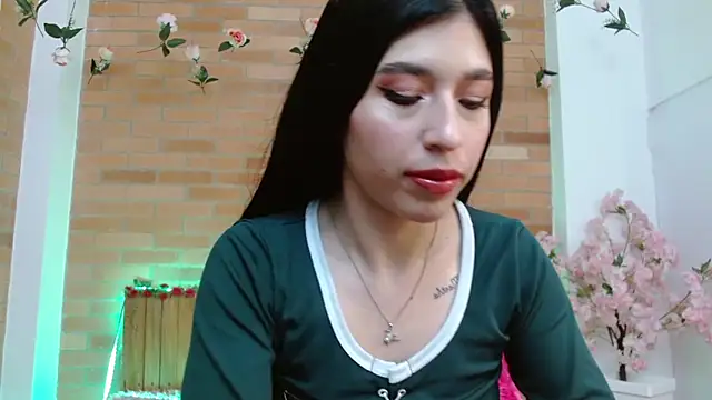adriscute online show from June 10, 2:45 am