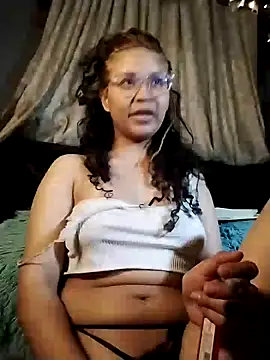 Hathorlove online show from December 17, 11:05 pm