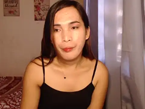 Snapshot of Msyensmith chatting on January 17, 8:13 am Msyensmith online show from January 17, 8:13 am