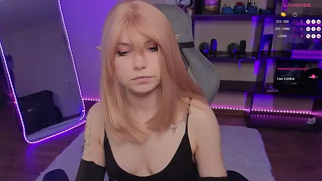 Snapshot of zelda_1 chatting on January 15, 11:15 am zelda 1 online show from January 15, 11:15 am