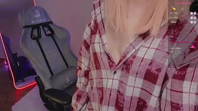 Snapshot of zelda_1 chatting on February 6, 12:19 pm zelda 1 online show from February 6, 12:19 pm