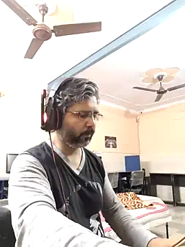 AerifiedLivelong online show from March 11, 7:58 pm