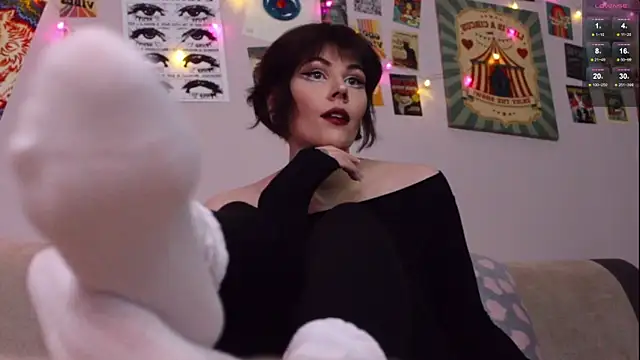 Snapshot of Luna_Blake chatting on April 15, 3:52 pm Luna Blake online show from April 15, 3:52 pm