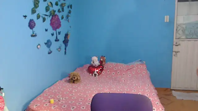 milfeddy  online show from December 7, 12:08 am