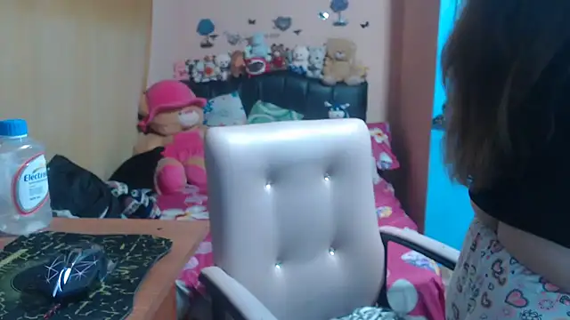 milfeddy  online show from March 14, 10:59 pm