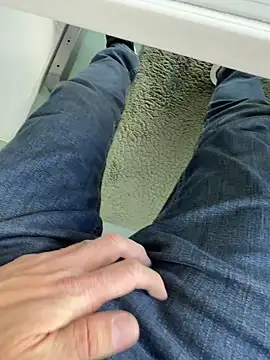 Snapshot of KielerMen chatting on April 1, 1:52 pm KielerMen online show from April 1, 1:52 pm