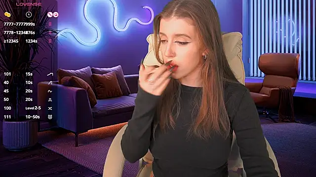 PenellopaRaw online show from January 29, 5:35 pm