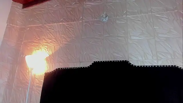 Snapshot of JennyRouse01 chatting on November 12, 11:10 am JennyRouse01 online show from November 12, 11:10 am