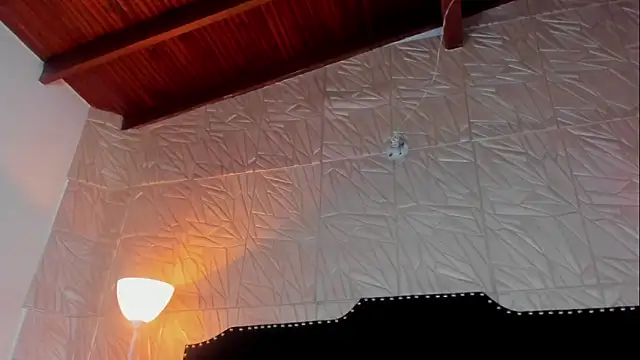 Snapshot of JennyRouse01 chatting on November 24, 12:05 pm JennyRouse01 online show from November 24, 12:05 pm