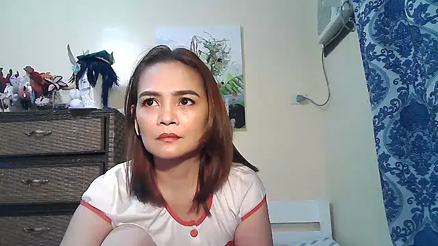 Snapshot of Kisses-13 chatting on October 1, 2:45 pm Kisses-13 online show from October 1, 2:45 pm