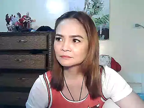 Snapshot of Kisses-13 chatting on October 21, 1:23 pm Kisses-13 online show from October 21, 1:23 pm