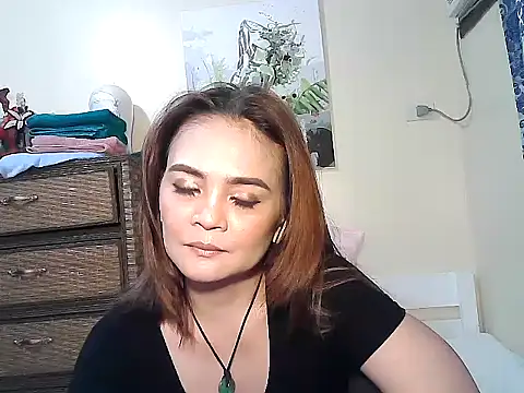 Snapshot of Kisses-13 chatting on November 2, 1:57 pm Kisses-13 online show from November 2, 1:57 pm