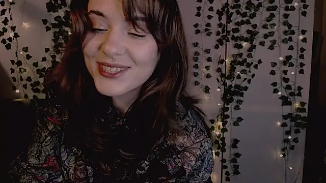 risha laas online show from November 12, 7:57 pm