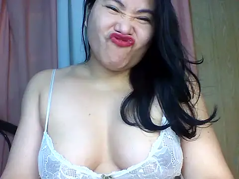 SexiestAries online show from December 5, 1:14 am