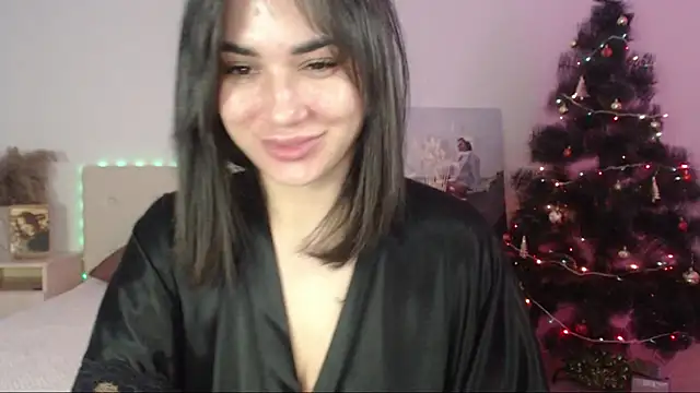 Snapshot of RoxannePure chatting on December 27, 8:13 am RoxannePure online show from December 27, 8:13 am