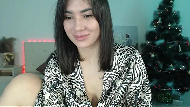 Snapshot of RoxannePure chatting on December 28, 5:44 am RoxannePure online show from December 28, 5:44 am