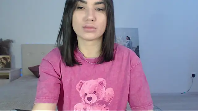 Snapshot of RoxannePure chatting on January 19, 2:04 am RoxannePure online show from January 19, 2:04 am