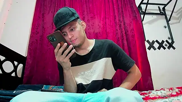 davidlatin66 online show from October 2, 7:10 pm