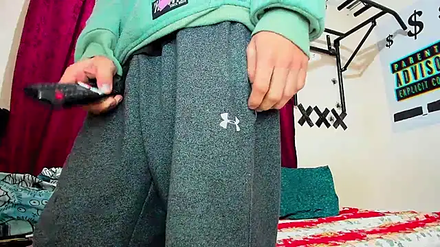 davidlatin66 online show from October 6, 4:21 am