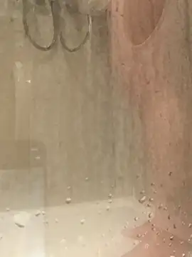 Snapshot of angelus112 chatting on November 23, 5:24 pm angelus112 online show from November 23, 5:24 pm