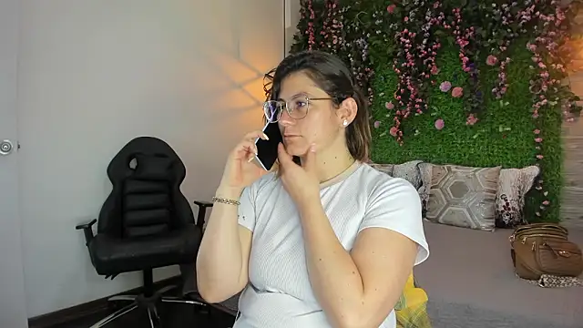 SarahDeyvis online show from March 11, 1:39 pm