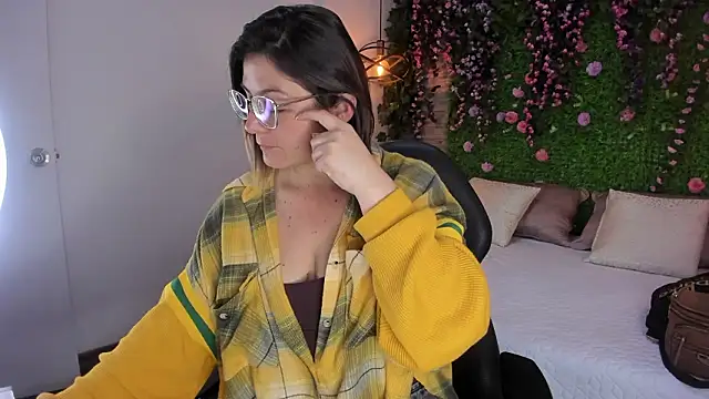 SarahDeyvis online show from March 19, 3:21 am