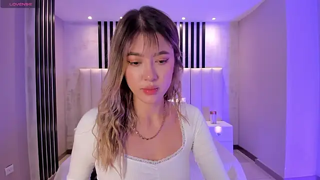 EveBensonX online show from February 15, 12:22 pm