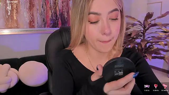 EveBensonX online show from November 5, 12:27 pm