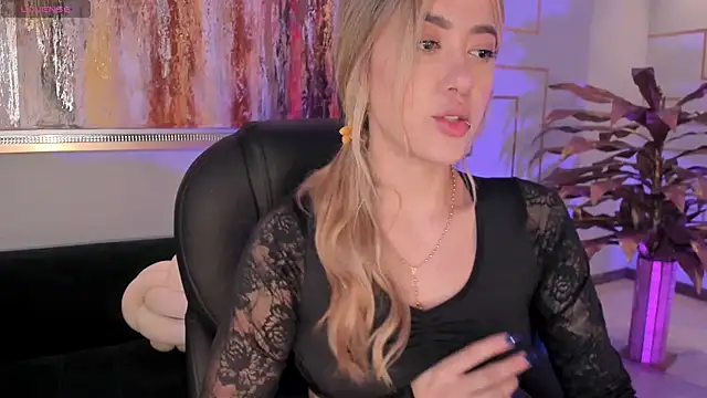 EveBensonX online show from November 6, 12:39 pm