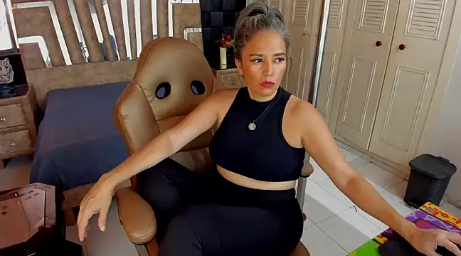 cute sassy online show from January 22, 7:45 pm