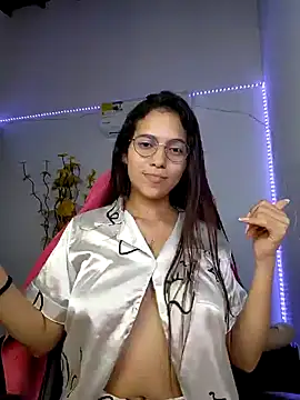 Snapshot of Sallye_ chatting on January 4, 7:45 am Sallye online show from January 4, 7:45 am