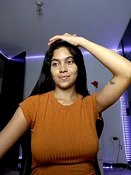 Snapshot of Sallye_ chatting on February 10, 7:58 am Sallye online show from February 10, 7:58 am