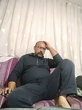 masculine bear daddy online show from December 18, 4:46 pm