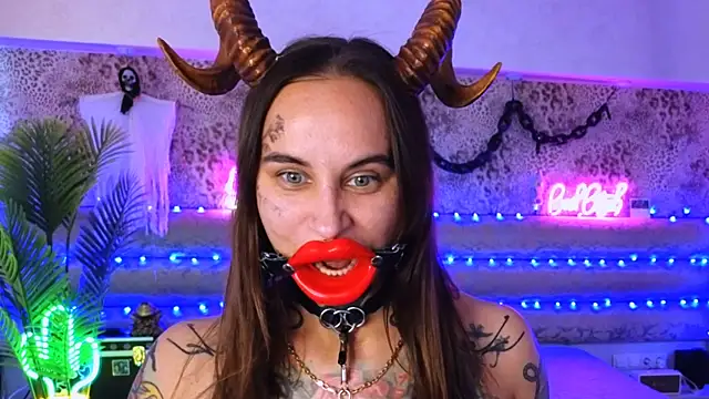 Cool Freak  online show from September 20, 10:38 am