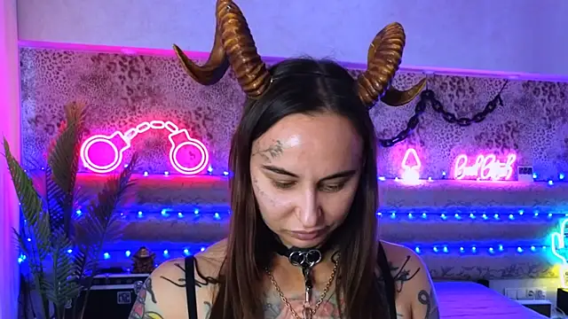 Cool Freak  online show from October 3, 10:12 am