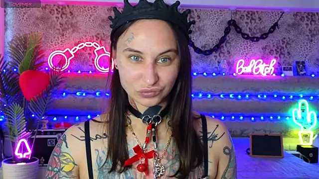 Snapshot of Cool_Freak_ chatting on March 29, 10:37 am Cool Freak online show from March 29, 10:37 am