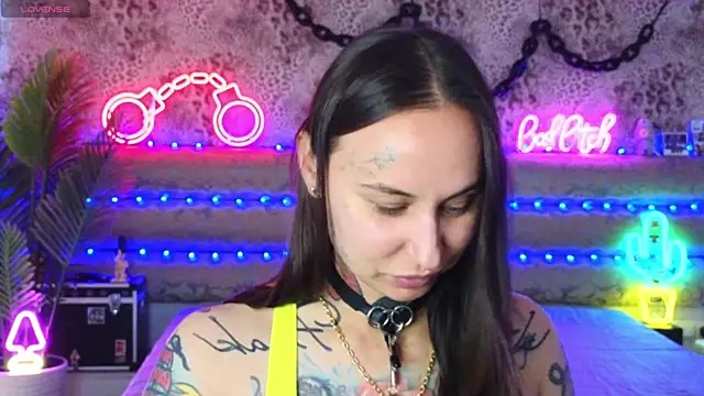 Cool Freak  online show from August 9, 10:09 am