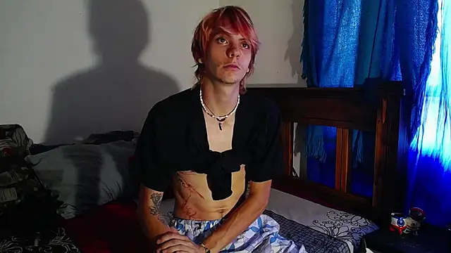 Snapshot of Twink_Temptation chatting on March 27, 9:25 pm Twink Temptation online show from March 27, 9:25 pm