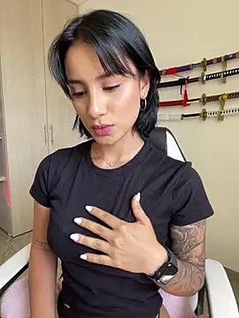 Ale Lewis online show from December 3, 6:38 pm