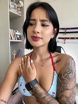 Ale Lewis online show from December 14, 7:25 pm