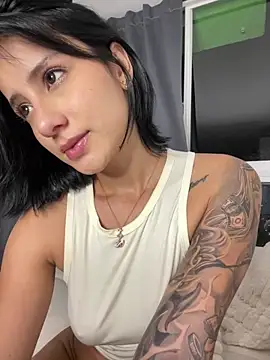 Ale Lewis online show from January 3, 11:33 pm