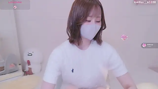 Yuu  k online show from May 18, 3:07 pm